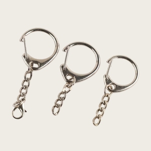 Porte-clés moderne minimaliste en <span class=keywords><strong>alliage</strong></span> de zinc avec petite chaîne à fermoir en C et anneau porte-clés - Product Image 1