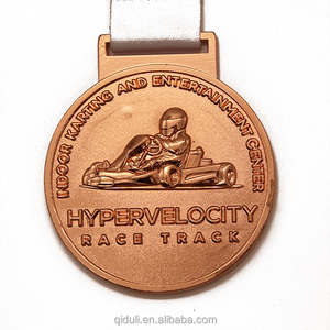 Medaglia personalizzata per eventi sportivi genitori-figli della scuola in stile moderno con lacca personalizzata per la cottura della medaglia di Taekwondo - Product Image 5