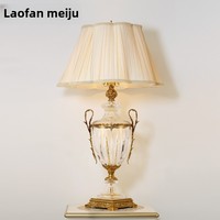 Lampe de table en laiton moderne d'art haut de gamme d'inspiration européenne tout en cuivre de luxe Villa Palace Design forme de trophée pour le salon