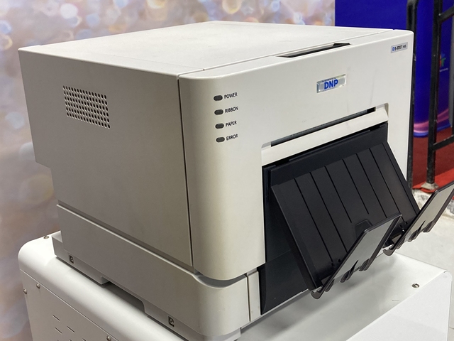 DNP RX1HS Professional High-speed Dye-sublimation Photo Printer, Ideal for Photo Booths with a Black-and-white Option Available.