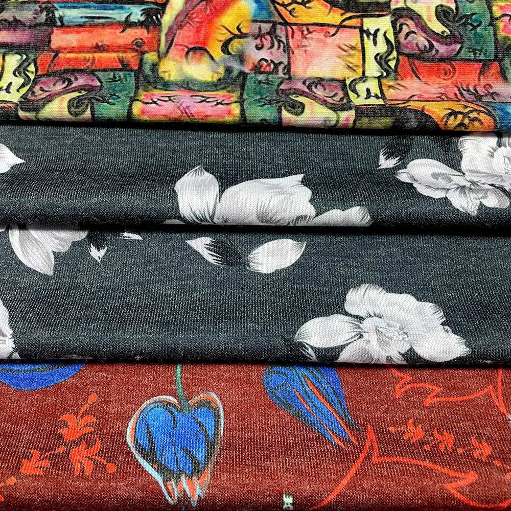 स्कार्फ के लिए सस्ते फैशन ऊनी बुना हुआ एब्सट्रैक्शन फ्लोरल डिजिटल प्रिंट पॉलिएस्टर फलालैन कपड़ा