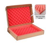 Boîte d'expédition stable en papier ondulé Rembourrage en mousse rouge Matériaux recyclés Emballage de protection haut de gamme pour l'électronique fragile