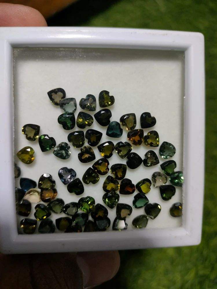 สีเขียว