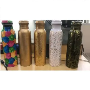 Nouvelles bouteilles d'eau en cuivre imprimé Prix raisonnable Bouteilles d'eau peintes en cuivre pur Fabricants indiens - Product Image 3