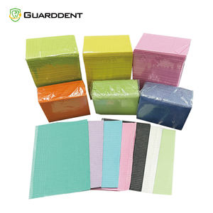 Wegwerp Tandheelkundige Slabbetjes 3-laags | Aangepaste Logo Afdrukken | Zwart, Wit, Roze | Voor Tandheelkundige Klinieken En Tattoo-Artiesten - Product Image 1