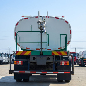 <span class=keywords><strong>Camion</strong></span>-<span class=keywords><strong>citerne</strong></span> à <span class=keywords><strong>eau</strong></span> CIMC LINYU personnalisé 4X2 220hp Sinotruk Howo, <span class=keywords><strong>camion</strong></span>-<span class=keywords><strong>citerne</strong></span> à <span class=keywords><strong>eau</strong></span> 4x4 - Product Image 5