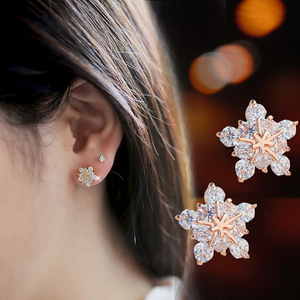 Orecchini a forma di stella con zirconi per donna, graziosi gioielli natalizi alla moda - Product Image 2