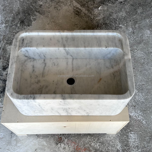 Évier de cuisine en marbre blanc de Carrare de luxe avec façade en caisson, coins arrondis, pour projets résidentiels et hôteliers, personnalisable - Product Image 2