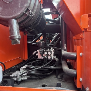 Excavatrice sur chenilles hydraulique de grande taille Doosan DX300LC-9C d'occasion, qualité garantie avec composants essentiels, moteur sous garantie d'un an, à vendre - Product Image 6