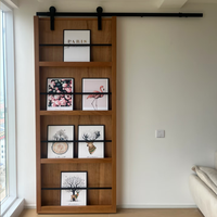 Paravent en bois massif sur mesure, cloison de style farmhouse avec porte coulissante, étagère de rangement autoportante pour la maison, le bureau ou l'hôtel