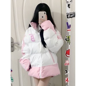 เสื้อโค้ทมีฮู้ดแบบหลวมสไตล์ญี่ปุ่นและเกาหลี  ผ้าฝ้ายบุขนเป็ดสีชมพู  ลายสามแถบ  สำหรับผู้หญิง  ปี 2025  หนา อุ่น  ใส่สบาย  สำหรับฤดูใบไม้ร่วง/ฤดูหนาว  นำเข้า - Product Image 5