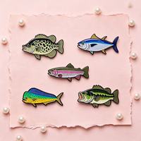En gros, badges de revers en métal sur le thème de la pêche, avec motifs de poissons d'eau douce et de mer, impression UV de dessins animés, pour les amateurs de pêche