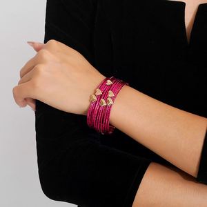 Bijoux innovants à finition métallique inaltérable, polissage de haute qualité, cadeau de fêtes pour femmes, détails estampés avec précision. - Product Image 1