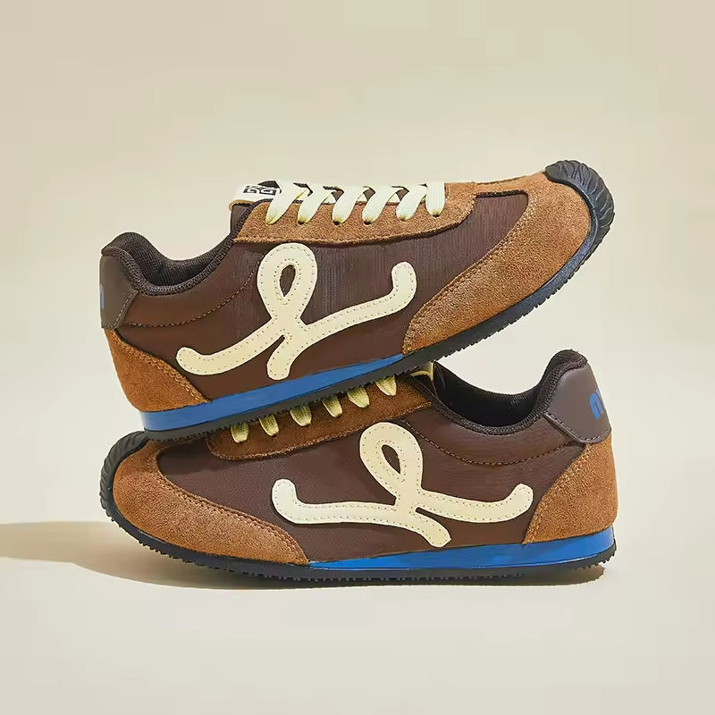 สีน้ำตาล