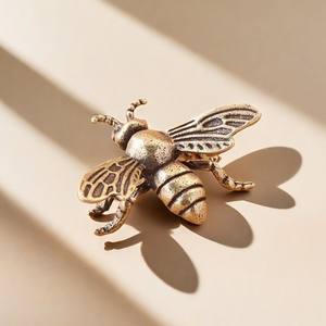 Groothandel Antieke Massief Verkoperde Handgemaakte Bijen Thee Pet Desktop Kleine Ornamenten Micro-Gesneden Decoraties - Product Image 5