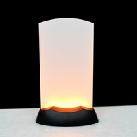 Conception spéciale acrylique vin spiritueux Laser graver logo peint couleur led menu couvre support table tente
