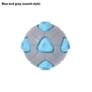 Nueva moda pequeños juguetes para mascotas de PU suministros interactivos de alivio de sonido Triangular esférico perro y gato juguetes de pelota Molar - Product Image 6