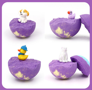 Bombe de bain moussante naturelle et biologique pour enfants, ensemble cadeau de bombes de bain personnalisées pour enfants, bombes de bain pour enfants avec surprise à l'intérieur - Product Image 3
