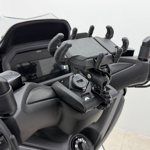 Nouveau <span class=keywords><strong>support</strong></span> de navigation GPS pour <span class=keywords><strong>moto</strong></span> en plastique, <span class=keywords><strong>support</strong></span> de charge <span class=keywords><strong>USB</strong></span> sans fil supérieur pour Yamaha XMAX 125/250/300/400 V1 V2 - Product Image 3