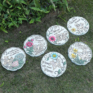 Pierres de marche en bois avec des papillons, art décoratif, idéal pour le jardin, la pelouse ou une cour - Product Image 2