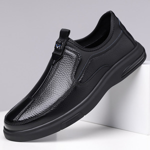 รองเท้าโลฟเฟอร์แบบสวมสำหรับผู้ชาย หนังวัวแท้คุณภาพสูง ระบายอากาศได้ดี พื้นรองเท้าทำจากยางแบบส้นเตี้ย รองเท้าลำลอง - Product Image 1