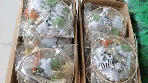 Sur la vente fait à la main couleur magnifique feutre teddy nursery bébé berceau mobile avec bague en bois - Product Image 5