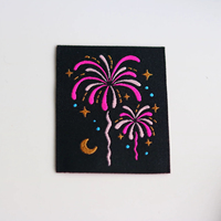 Étiquette tissée personnalisée pour feux d'artifice, patch streetwear, étiquettes tissées avant pour sweat à capuche en coton, étiquette de vêtement damassée haute densité
