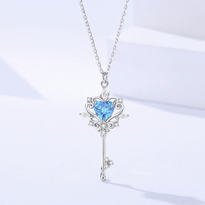 Collier pendentif clé en forme de cœur en argent sterling S925, zircon scintillant, bijoux délicats et raffinés pour femmes, à porter au quotidien, pour les fêtes, ou comme cadeau - Product Image 6