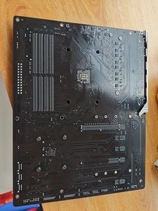 Carte mère de bureau Gigabyte <span class=keywords><strong>X570</strong></span> Gaming DDR4 compatible avec les processeurs AMD 3000/5000, <span class=keywords><strong>ATX</strong></span>, utilisée, double canal, 128 Go - Product Image 2