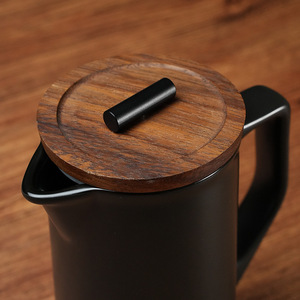 Pour un usage domestique, équipée d'un <span class=keywords><strong>filtre</strong></span> en acier inoxydable, <span class=keywords><strong>cafetière</strong></span> à piston <span class=keywords><strong>haut</strong></span> <span class=keywords><strong>de</strong></span> <span class=keywords><strong>gamme</strong></span> en acier inoxydable 304 avec pot à café en céramique - Product Image 2