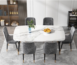 Ensemble <span class=keywords><strong>de</strong></span> <span class=keywords><strong>table</strong></span> et <span class=keywords><strong>de</strong></span> chaises <span class=keywords><strong>de</strong></span> salle à manger <span class=keywords><strong>avec</strong></span> plateau en marbre et structure en métal dépliable - Product Image 4