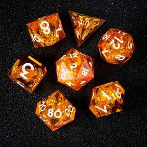 Dados Poliédricos de Resina Personalizados para DnD, Color Morado Transparente con Bordes Nítidos, Venta al por Mayor - Product Image 1