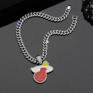 Collier personnalisé de luxe <span class=keywords><strong>Miami</strong></span> Heat unisexe, style hip-hop, en alliage plaqué argent/or, avec chaînes cubaines, pour les champions de basketball - Product Image 3