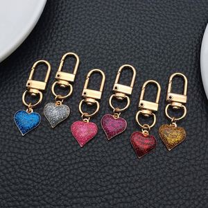 Lote de 6 Llaveros Metálicos en Forma de Corazón, Colgante Exquisito para Bolsos, Ideal para Mujeres y Niñas, Regalos para el Día de San Valentín - Product Image 6