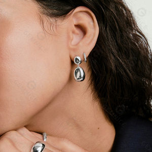 Gemnel Hot Selling Products Boucles d'oreilles épaisses Boucles d'oreilles pendantes en forme de galet irrégulier plaqué or - Product Image 3