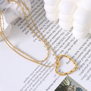 Collier pendentif double chaîne en acier inoxydable plaqué or 18 carats pour femmes en forme de cœur en bambou pour les cadeaux de fête - Product Image 1