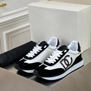 รองเท้าวิ่งแฟชั่นสไตล์ใหม่ ดีไซน์หรูหรา รองเท้าลำลองสปอร์ตสำหรับผู้ชาย แบรนด์ดัง รองเท้าเดินสบายๆ แบบพื้นเรียบ - Product Image 2