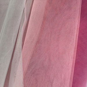 Tulle brillant <span class=keywords><strong>grande</strong></span> <span class=keywords><strong>largeur</strong></span> mariage robe de mariée <span class=keywords><strong>pas</strong></span> <span class=keywords><strong>cher</strong></span> plaine Tulle <span class=keywords><strong>tissus</strong></span> - Product Image 1