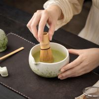 Ensemble de cérémonie du thé Matcha avec fouet en bambou naturel, bol en céramique et boîte cadeau pour la vente en gros
