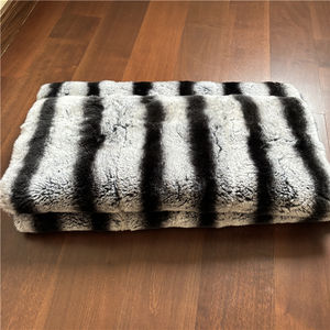 Couverture en fourrure de lapin Rex chinois - Product Image 1