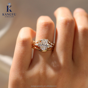 Anello di Fidanzamento Personalizzabile con Diamante Sintetico, Chiarezza VVS1, Certificato IGI, Diamanti Riempiti, Oro Massiccio 14K/18K/24K per Donna - Product Image 2