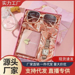 Montre numérique en alliage pour femme, cadeau polyvalent pour étudiants, affaires et anniversaires, avec boîte cadeau - Product Image 5