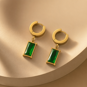 Nouvel ensemble de bijoux pour femmes en acier inoxydable plaqué or 18 carats, étanche, avec pendentif carré vert en zircon et boucles d'oreilles, collier de luxe - Product Image 3