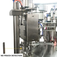 Machine d'emballage automatique pour sachets souples à bec verseur avec remplissage et scellage par vissage de bouchons, avec prix