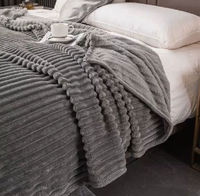 Plaid Moderne Rayé Épais en Fausse Fourrure Toutes Saisons, Ultra Doux, Chaud et Luxueux, Anti-Boulochage, pour Canapé, Lit, Chambre et Salon