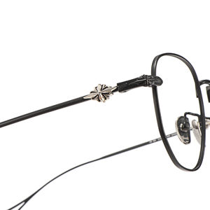 Gafas Clásicas de Alta Gama de Titanio con Montura de Mariposa Negra, Ópticas para Presbicia, Sólidas y Ligeras, Verificadas por Fabricantes de Gafas - Product Image 5