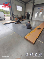 Dalles de sol de garage en PVC antidérapantes et résistantes à l'usure, robustes, à installation rapide par clipsage, pour entrepôts, ateliers et design graphique