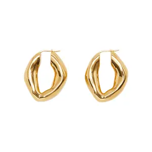2023 New Brass Plating 18K Gold Hoop Earrings Ladies Simple Fashion