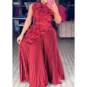 Ensemble 2 pièces décontracté pour femmes africaines grandes tailles : haut sans manches à volants et coupe irrégulière, et pantalon ample à jambes larges – Tendance - Product Image 3