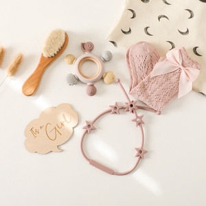 Juego <span class=keywords><strong>de</strong></span> regalo <span class=keywords><strong>para</strong></span> Recién Nacido Baby Shower, mordedor <span class=keywords><strong>de</strong></span> ganchillo y juguete <span class=keywords><strong>de</strong></span> madera, cepillo <span class=keywords><strong>de</strong></span> pelo, juguete suave <span class=keywords><strong>para</strong></span> niñas - Product Image 5